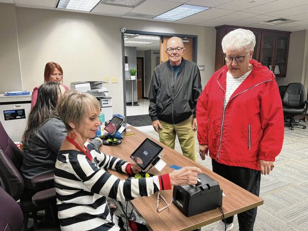 Few contested races results in meager Johnson County voter turnout