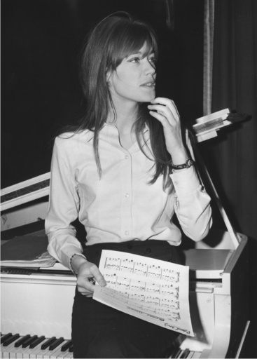 Françoise Hardy, French song legend and pop icon, has died at 80
